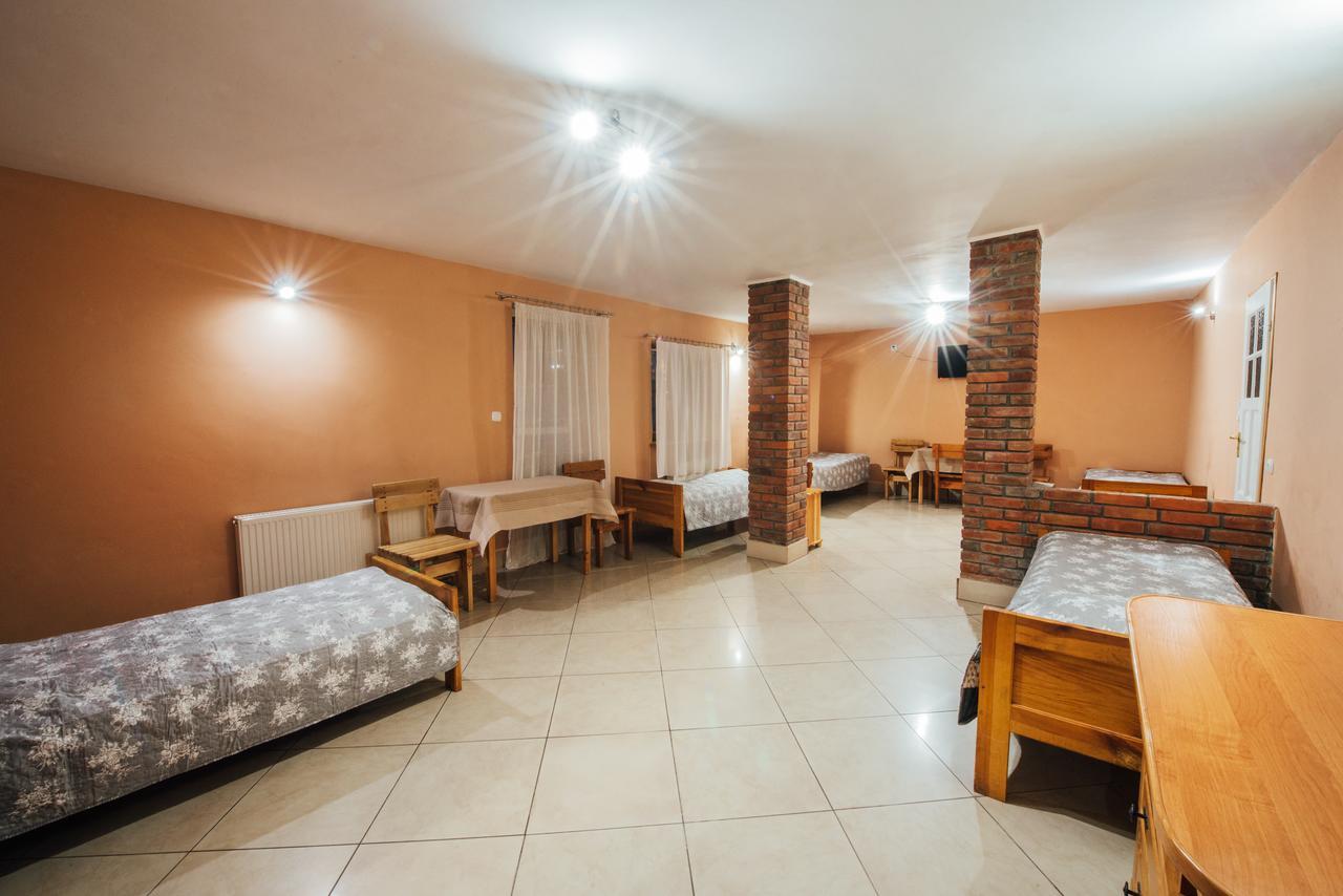 Hotel Orzel Замосць Экстерьер фото