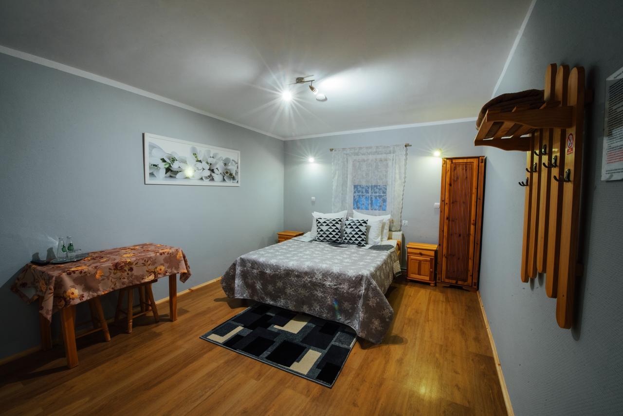Hotel Orzel Замосць Экстерьер фото