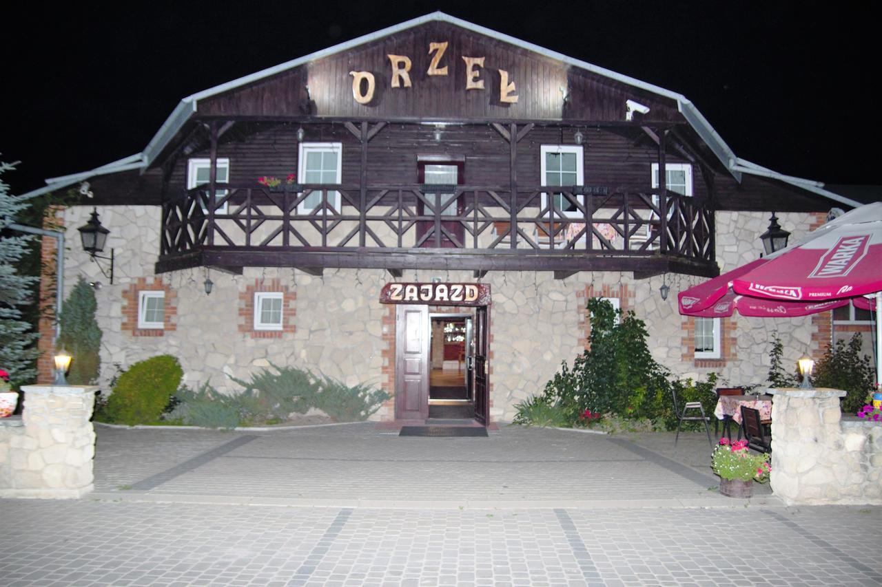 Hotel Orzel Замосць Экстерьер фото