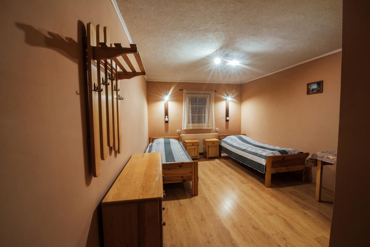 Hotel Orzel Замосць Экстерьер фото
